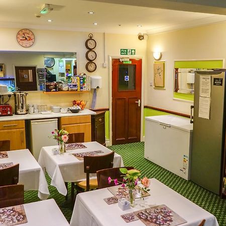 Heathrow Palace Hotel Hounslow Ngoại thất bức ảnh