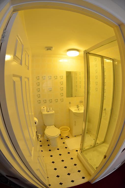Heathrow Palace Hotel Hounslow Ngoại thất bức ảnh