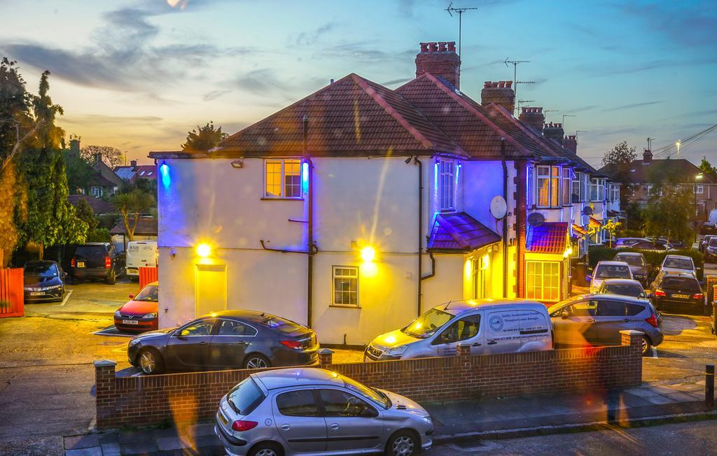 Heathrow Palace Hotel Hounslow Ngoại thất bức ảnh