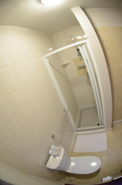 Heathrow Palace Hotel Hounslow Ngoại thất bức ảnh